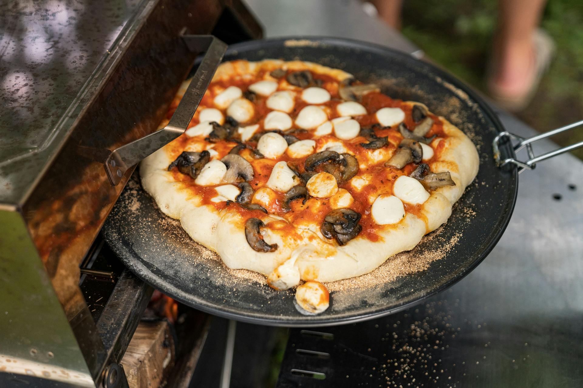 Campfire Pizza: Camping for Foodies