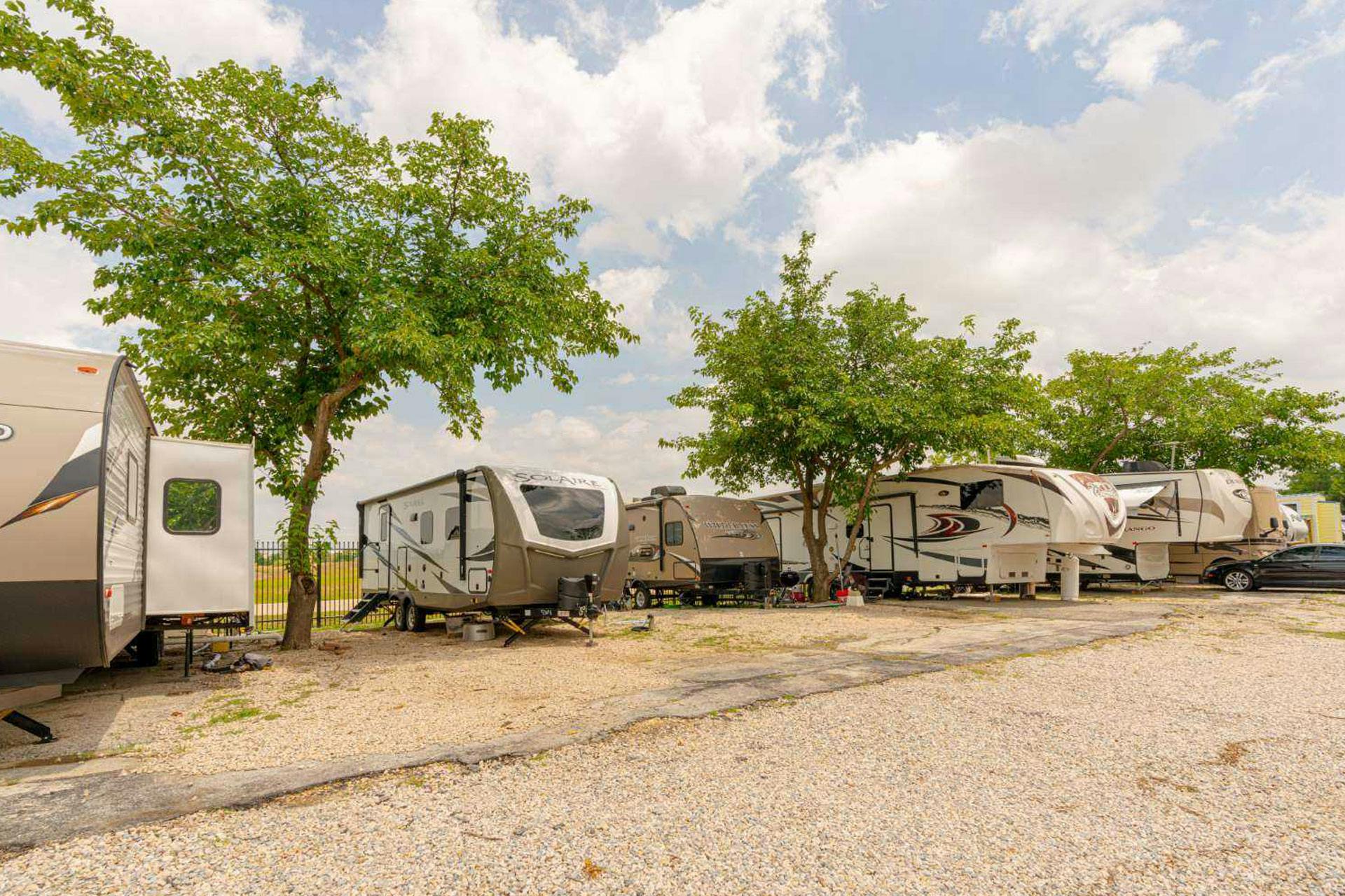 Top Campgrounds in Grand Prairie, Texas
