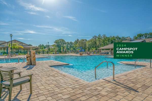 Island Oaks RV Resort, Glen St. Mary, Florida